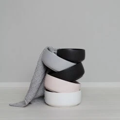 Bol Pour Chien Design Nordique Ole Hyvä -Hariet & Rosie Kind for dogs ceramic dog bowl2