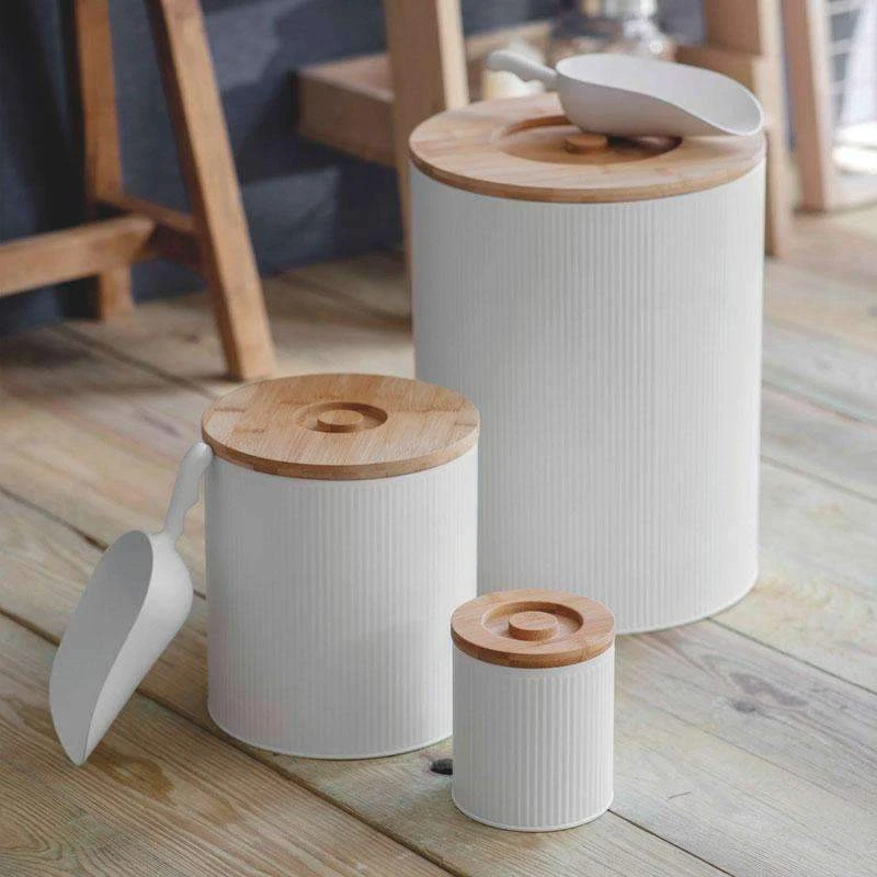 Conteneur à Croquettes Chiens Et Chats En Métal 1 Conteneur à Croquettes Chiens Et Chats En Métal