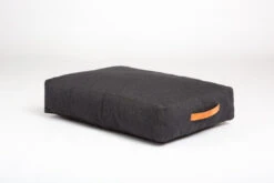 Coussin Pour Chien Elliott En Toile De Coton (4 Couleurs) 11 Coussin Pour Chien Elliott En Toile De Coton (4 Couleurs) -Hariet & Rosie s768842417857699996 p109 i13 w640