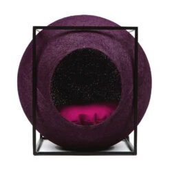 Le Cube Meyou -Hariet & Rosie web cat cube metal plum meyou paris front